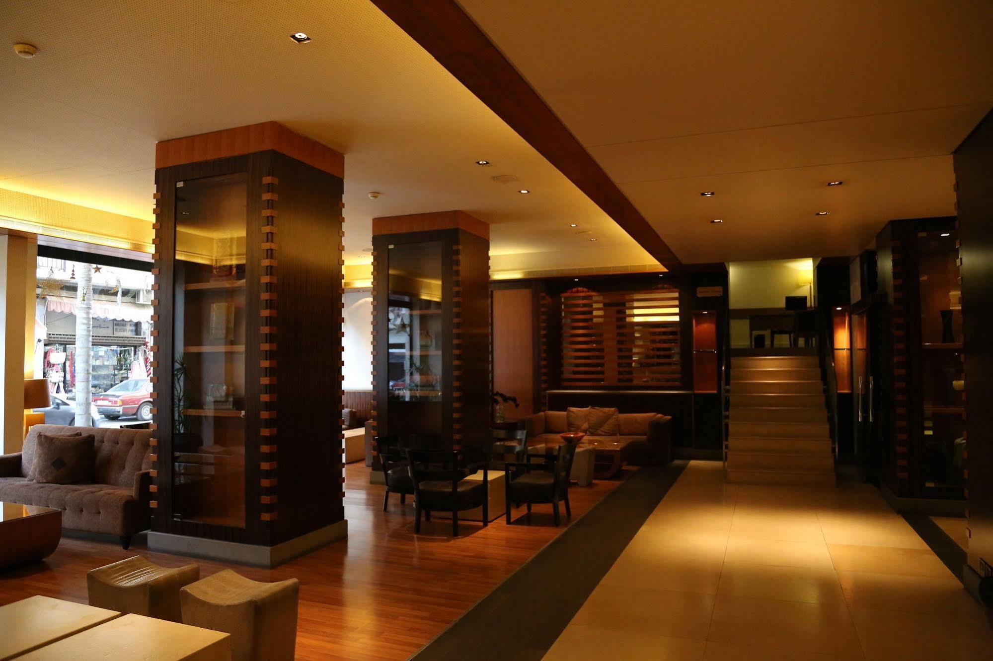 Hotel Le Commodore