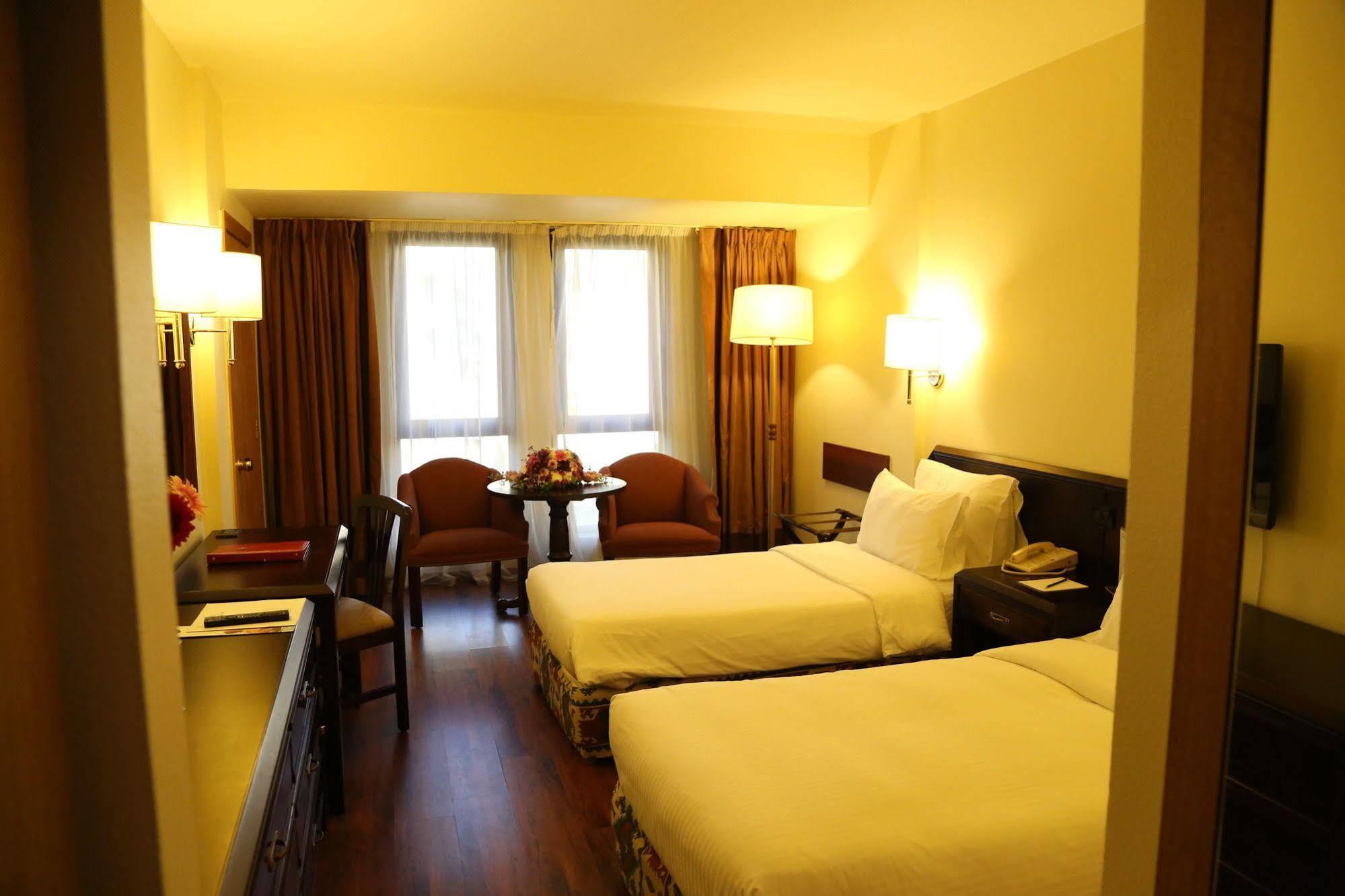 Le Commodore Hotel